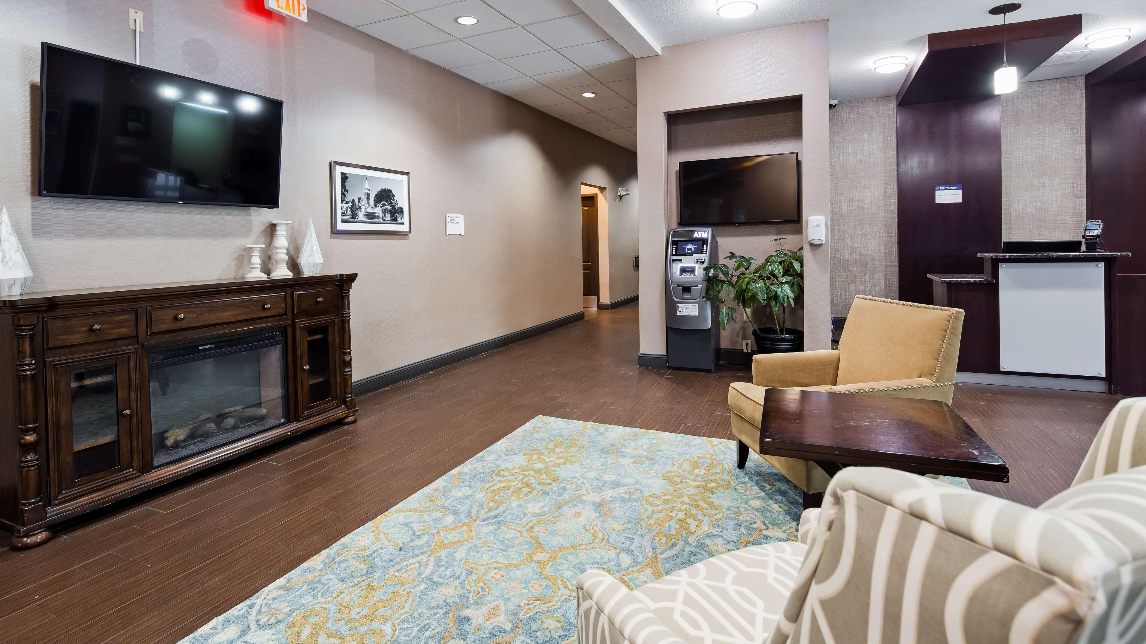 Best Western Plus Lee'S Summit Hotel & Suites Exterior photo